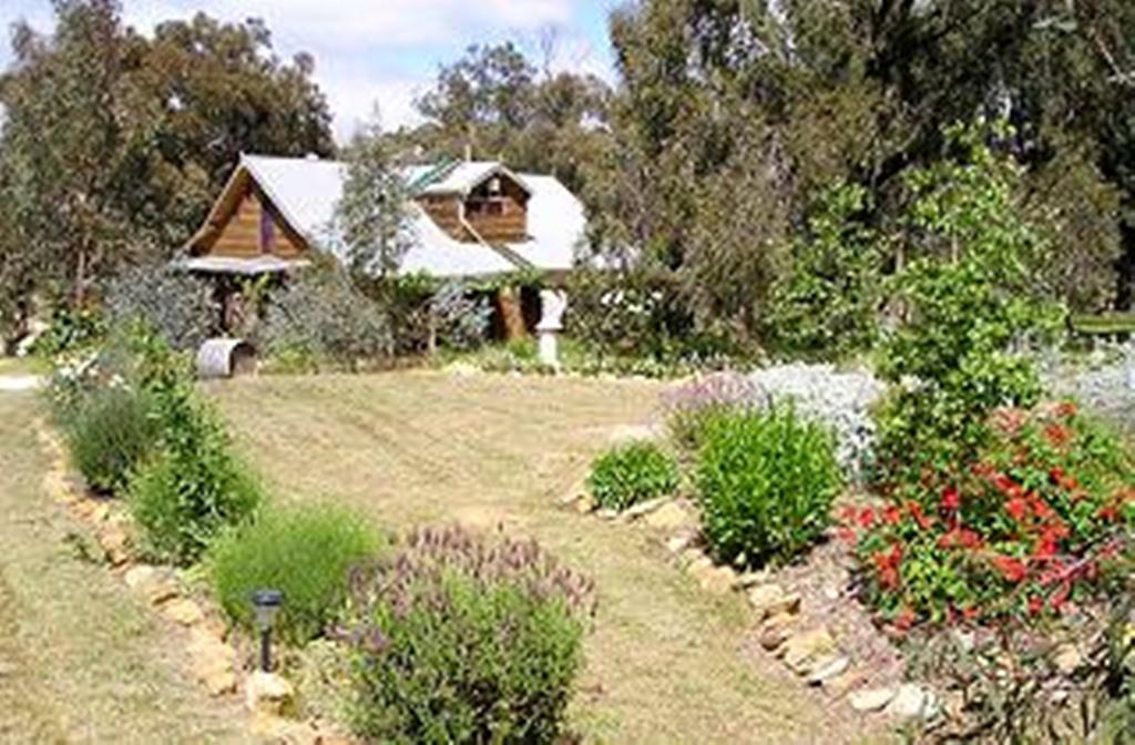 Moonbeam Cottages & Rainbow Cafe Moonambel 외부 사진